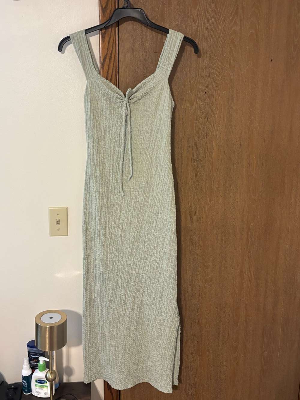 Light green fitted midi dress